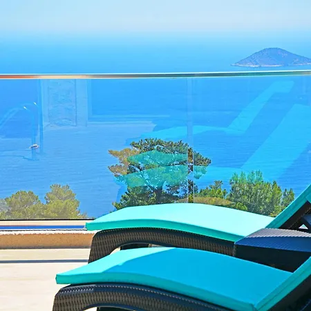 Sleeps 4 Pool Air Con Wifi T781702 *