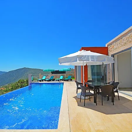 Villa Sleeps 4 Pool Air Con Wifi T781702