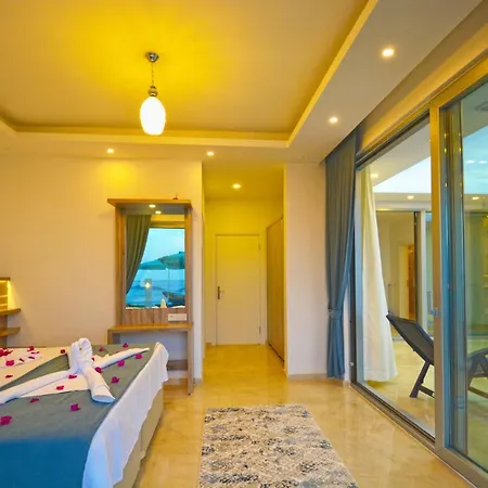 Villa Sleeps 4 Pool Air Con Wifi T781702 Kalkan